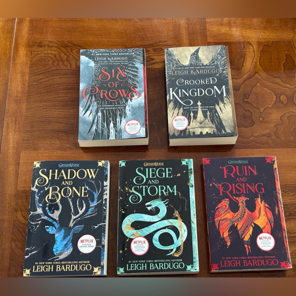 Leigh Bardugo Fantasy Book Set